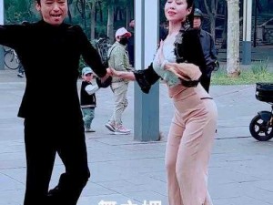 舞蹈室里的景色为什么如此迷人？李欣和罗晴有什么特别之处？